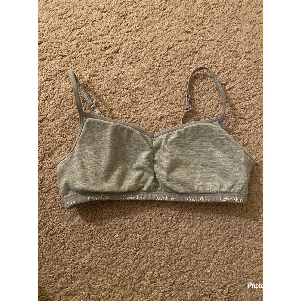 Sports bra